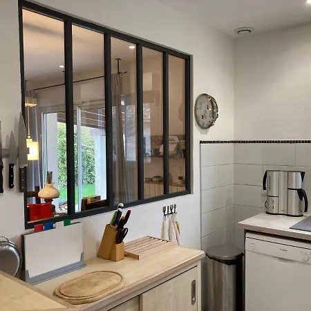 Alpha Centauri Βίλα *