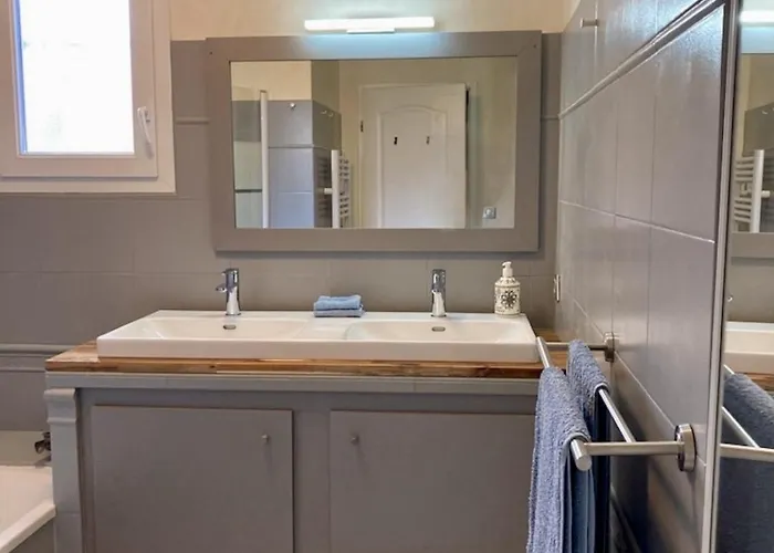 Alpha Centauri Villa *